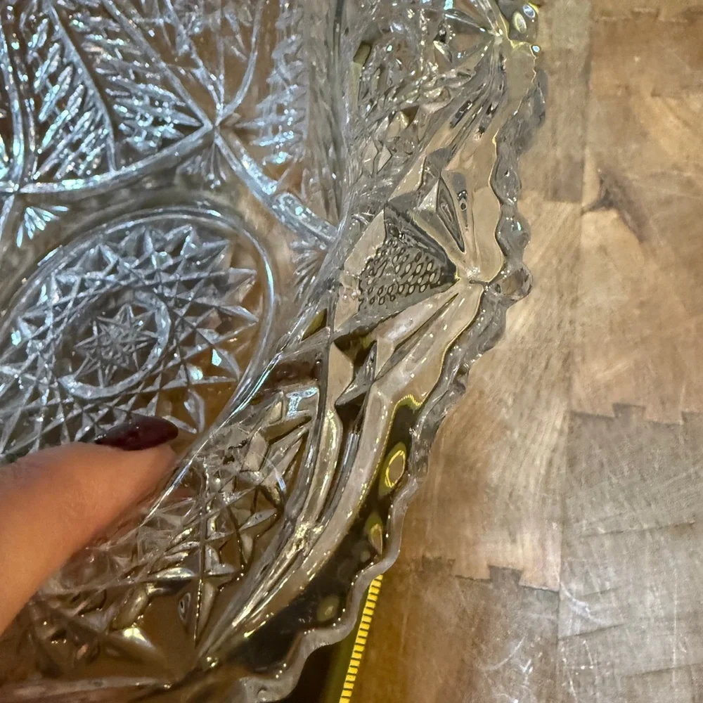 MCM Vintage Intricate Clear Glass Fruit Bowl Serving Dish